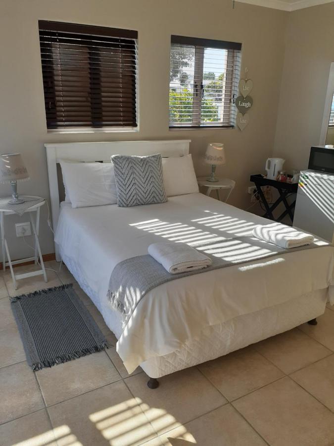 Madiolyn Apartment Jeffreys Bay Exterior photo