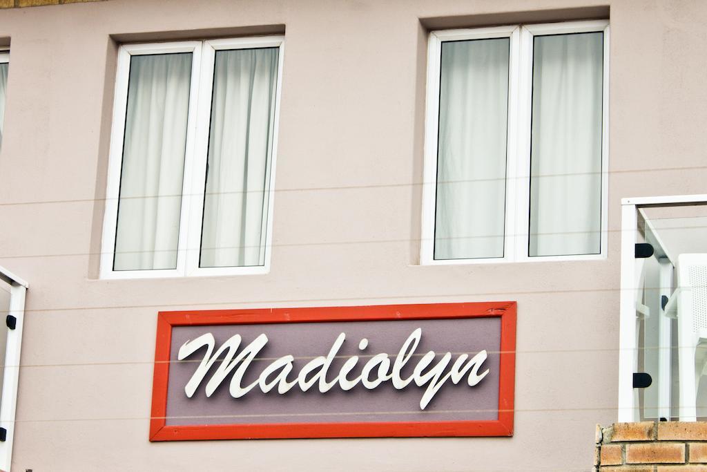 Madiolyn Apartment Jeffreys Bay Exterior photo