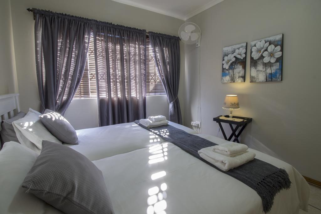 Madiolyn Apartment Jeffreys Bay Exterior photo