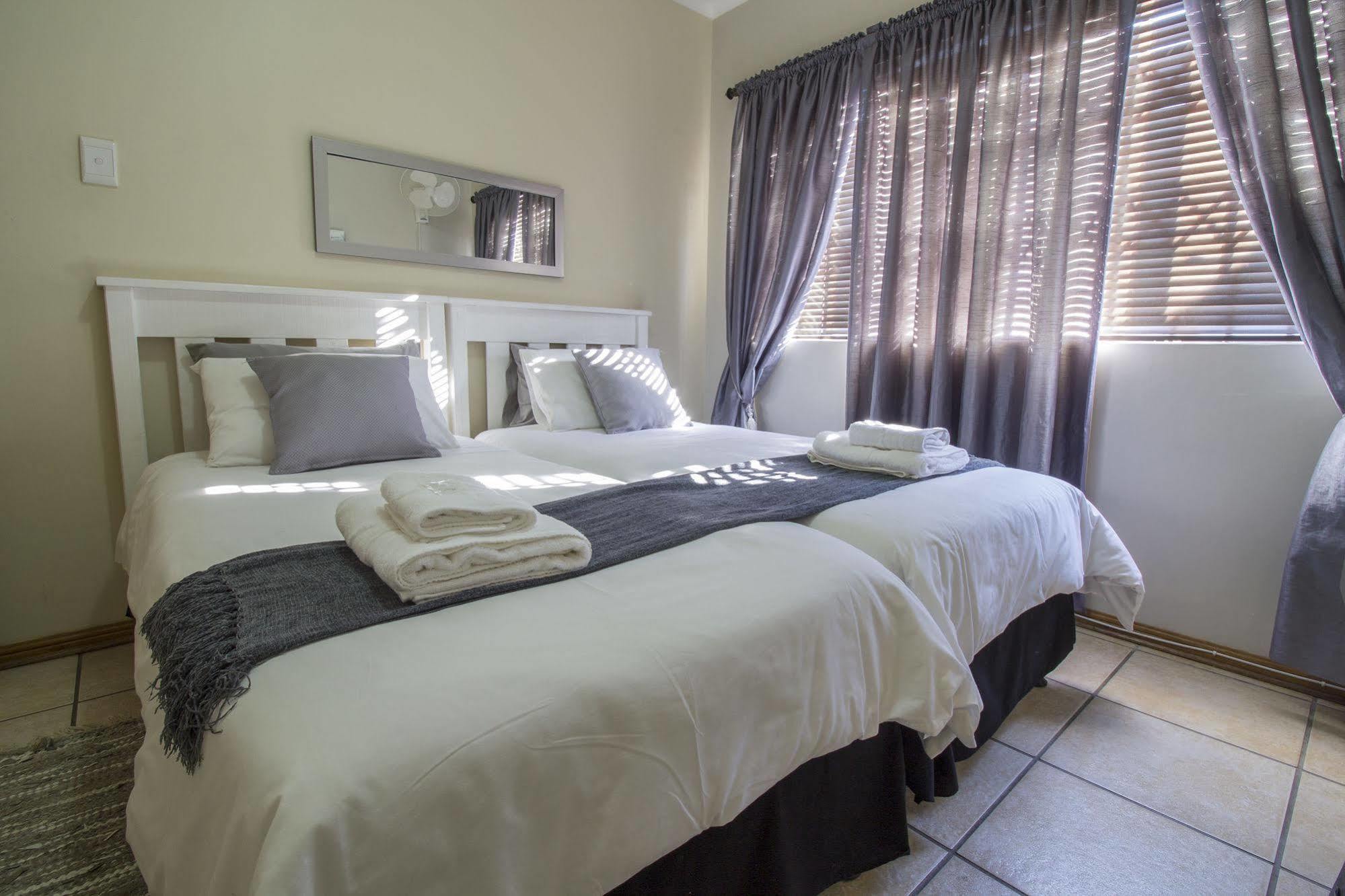 Madiolyn Apartment Jeffreys Bay Exterior photo