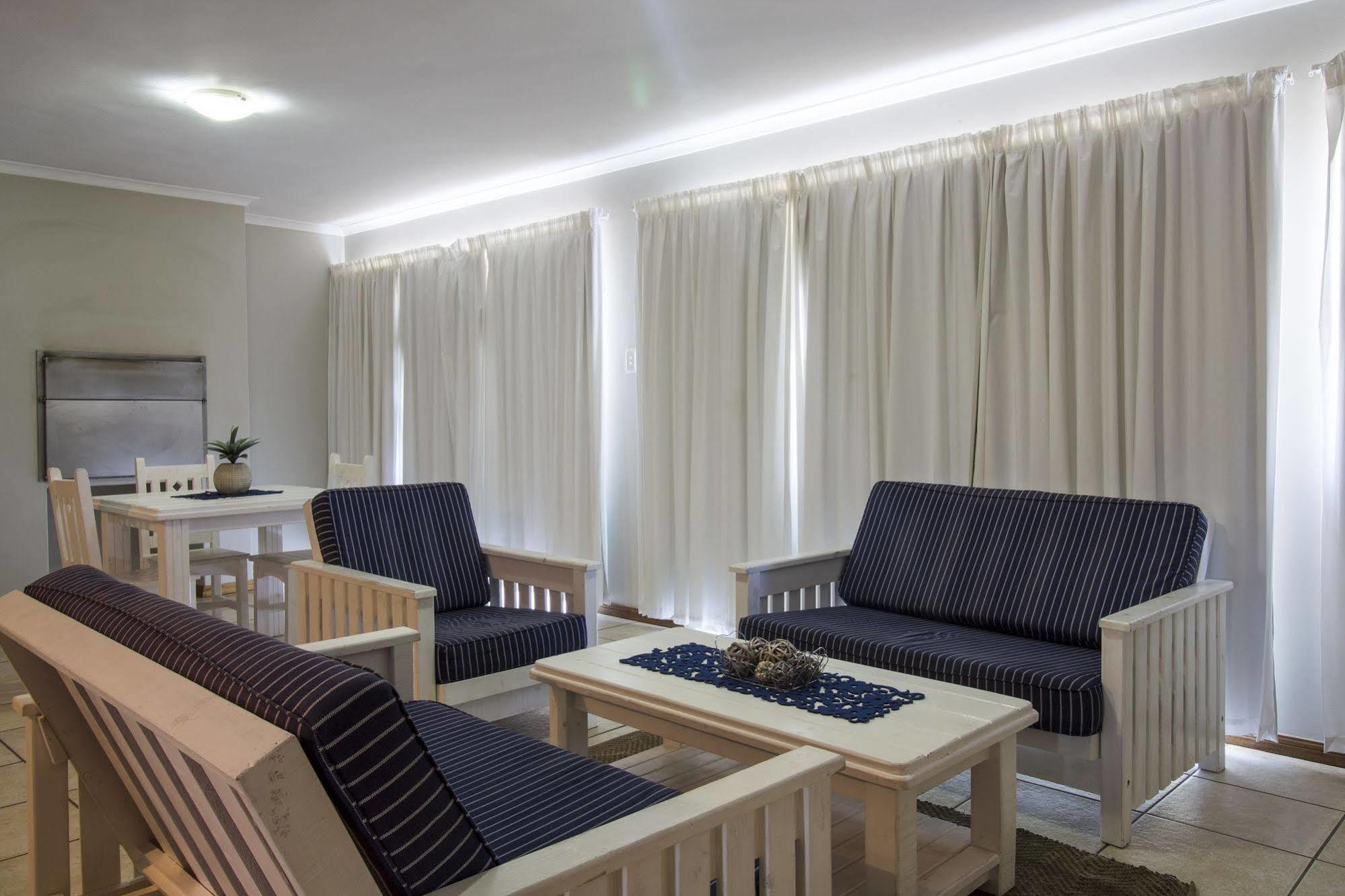 Madiolyn Apartment Jeffreys Bay Exterior photo