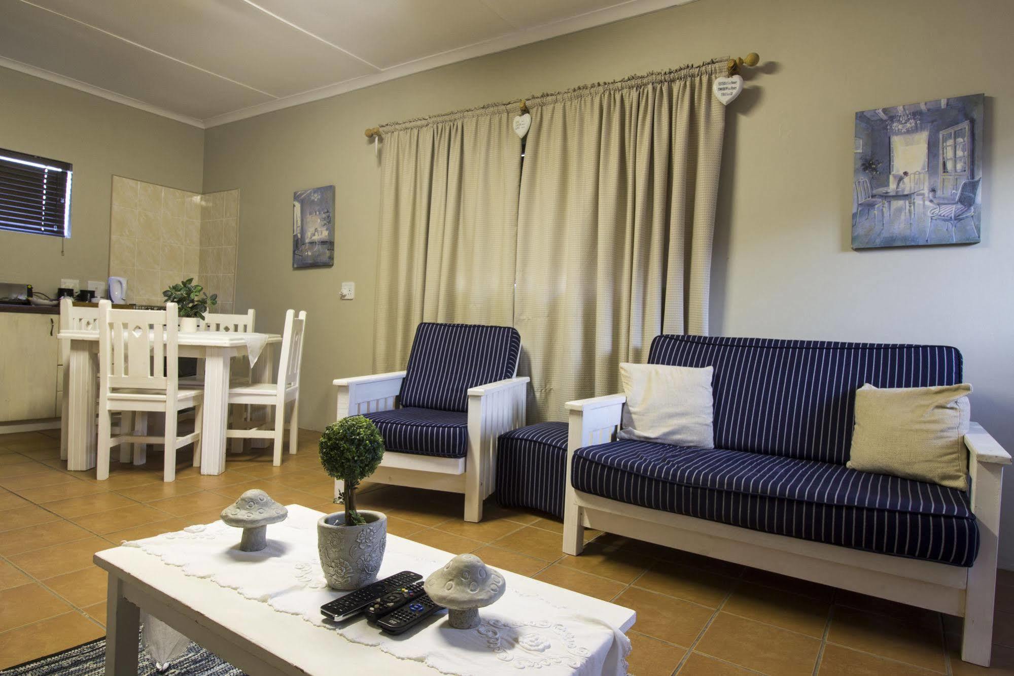 Madiolyn Apartment Jeffreys Bay Exterior photo