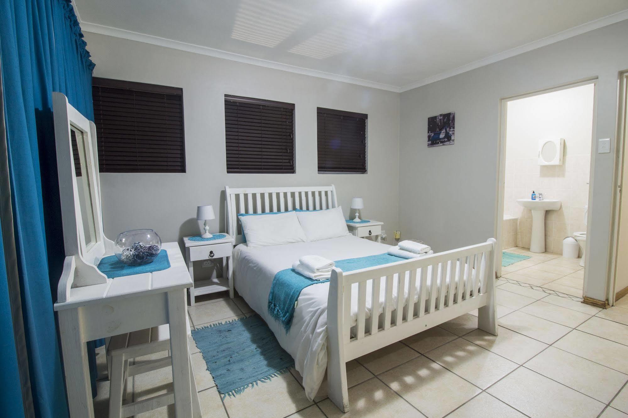Madiolyn Apartment Jeffreys Bay Exterior photo